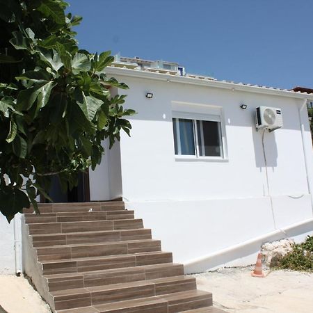 Condo Rooms Sarandë エクステリア 写真
