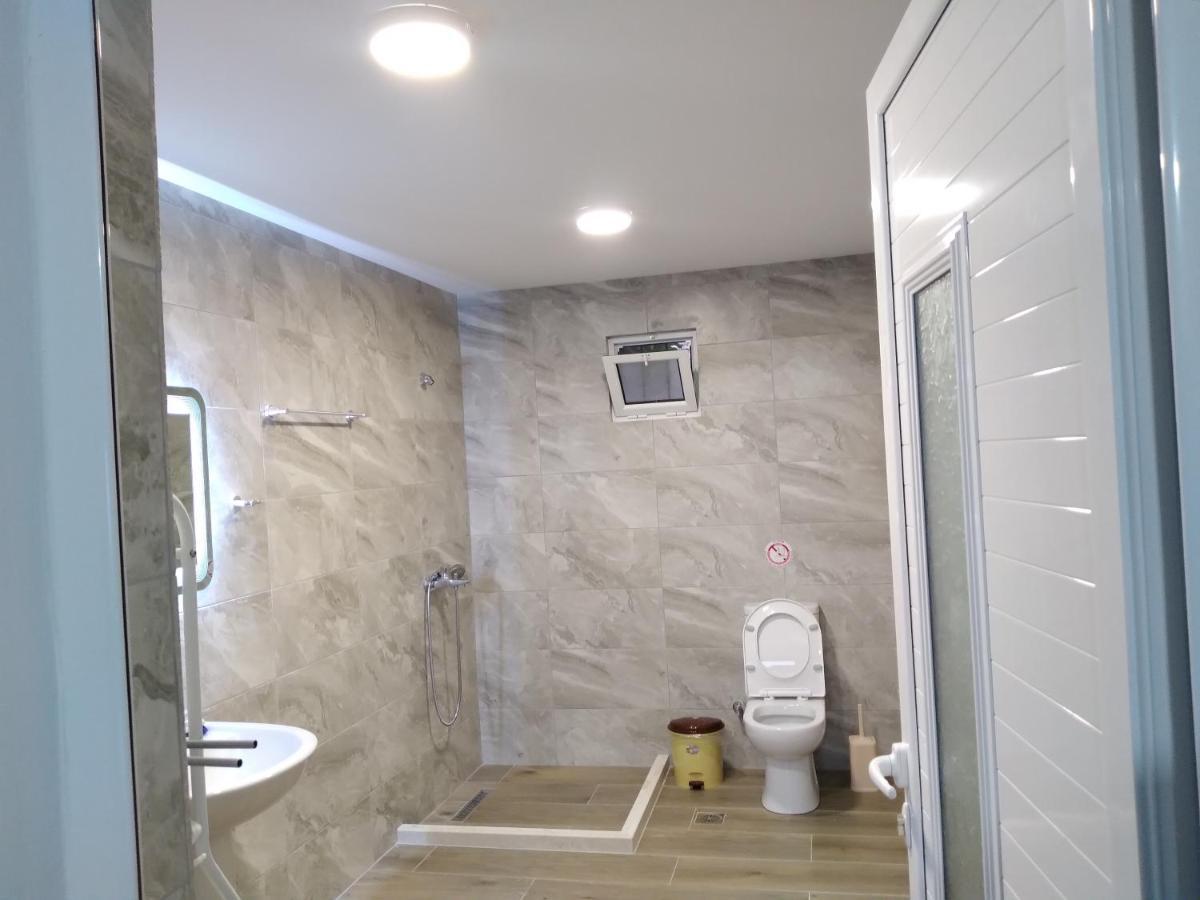Condo Rooms Sarandë エクステリア 写真