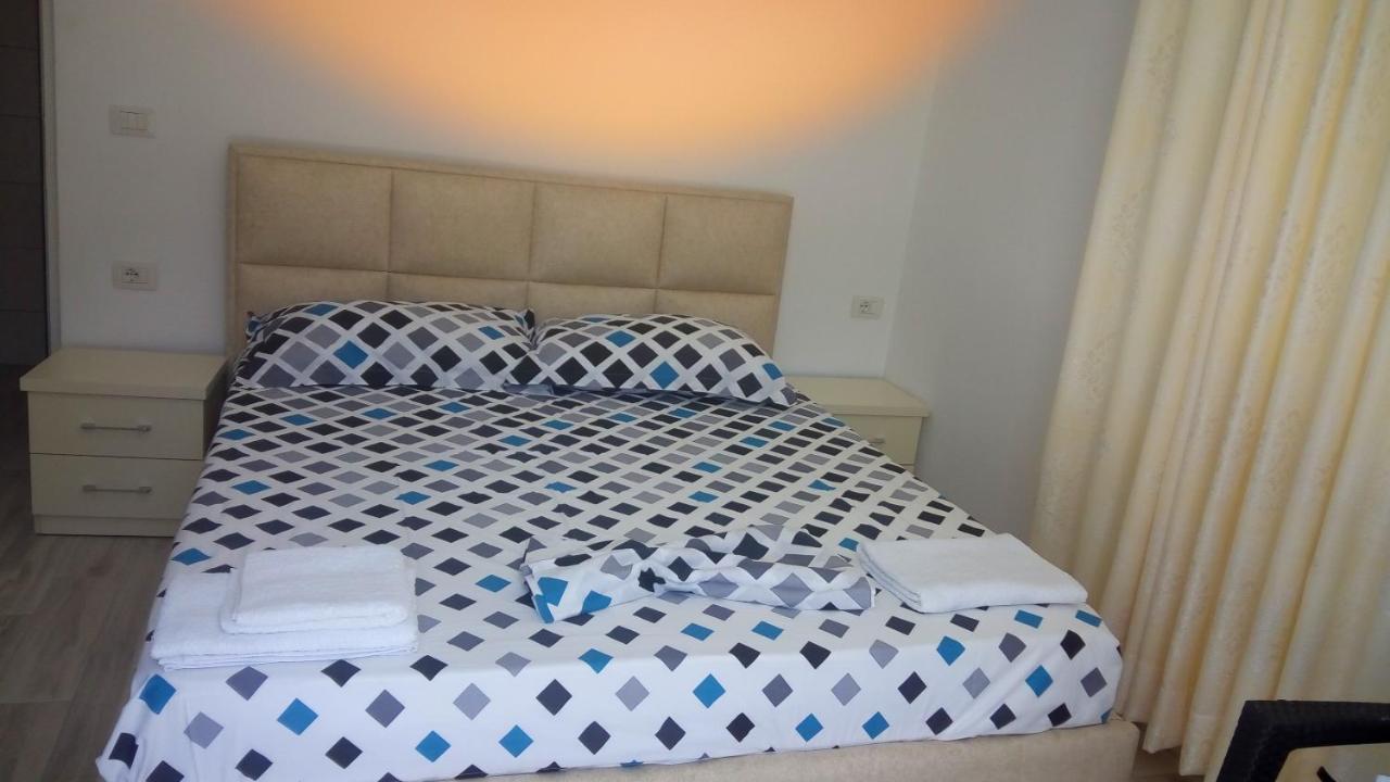 Condo Rooms Sarandë エクステリア 写真